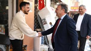 Başkan İduğ Yeşilova'da Esnafla Kucaklaştı