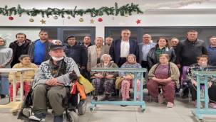 Buca Kaymakamı Tuncer "Yeni yılda Yalnız Bırakmadı"