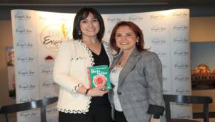 İzmir'in güçlü kadınları özel çocuklar için buluştu 