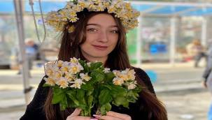 Kokuyu Duyan Karaburun'a Akın Etti