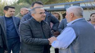 Başkan Sürekli İzmir'de afetzedelerle buluştu
