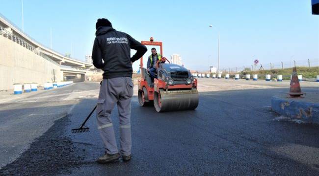 Bornova'da asfalt serimleri devam ediyor