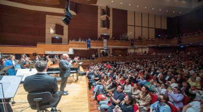 Fazıl Say'ın bestelediği 100. Yıl Marşı ilk kez sahnede seslendirildi