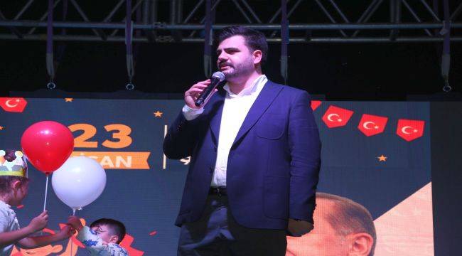 Karşıyaka'da, AK Parti Gençlik Kolları'ndan coşku dolu '23 Nisan Şenliği'