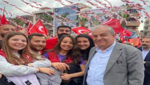 Nalbantoğlu: Gençlerimiz kaçıp kurtulmak istiyor!