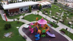 Bayraklı'nın sosyal tesisleri misafirlerini bekliyor