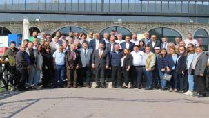 Aslanoğlu Kemalpaşa'da Muhtarlarla Buluştu.