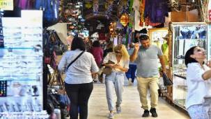 İzmir Büyükşehir Belediyesi'nden Kemeraltı Esnafına İngilizce Eğitimi