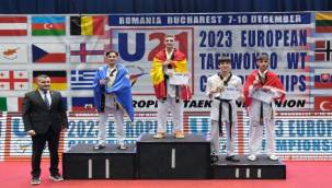 16 Yaşında İzmir'e Avrupa'dan bronz Madalya Getirdi