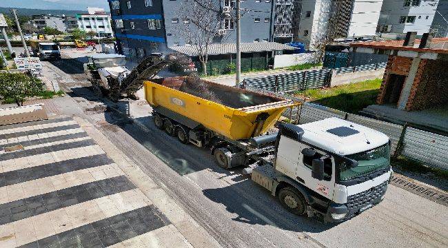  Gaziemir'in yollarında yoğun çalışma