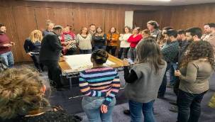 Büyükşehir Dayanışma Noktaları'nı uluslararası ortak akılla geliştiriyor