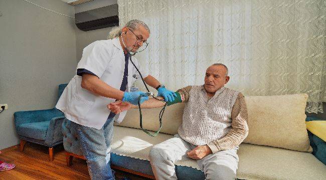  Gaziemir Belediyesi sağlık hizmetleriyle yüzleri güldürüyor