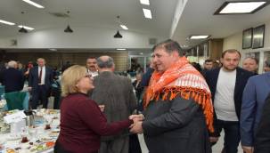 CHP adayı Tugay, İzmir'de yaşayan Manisalılar'dan katıksız destek istedi