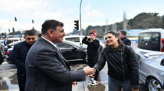 Başkan Tugay'dan Kemalpaşa'ya raylı sistem sözü