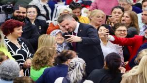 CHP'li Görkem Duman, Bucalı kadınlarla buluştu. 