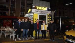 CHP'li Önal, sahuru taksicilerle yaptı