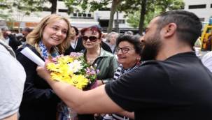 Göztepe sakinlerinden Başkan Mutlu'ya sevgi seli