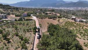 Büyükşehir 3 Ayda 40 Kilometrelik Köy Yolunu Yeniledi