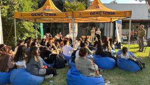 İzmir'de gençlerin "deneyim yolculuğu başladı