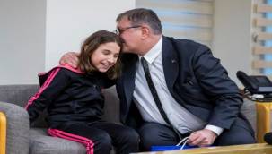 Paralimpik Yüzücü Miray'a Davet