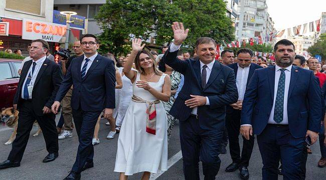 94. İEF muhteşem kortejle başladı