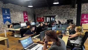 Büyükşehir'den Gençlere "Canva" Eğitimi