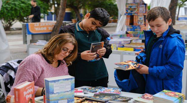 İZKİTAP'ta hafta sonu edebiyat rüzgarı esecek
