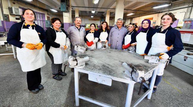 İzmir'de kadınlar ve gençler istihdamda daha fazla yer alacak
