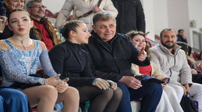 İzmir'in buz pisti yeni döneme hazır