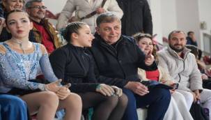 İzmir'in buz pisti yeni döneme hazır