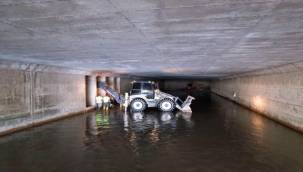 İZSU'dan kış öncesi temizlik ve altyapı hamlesi