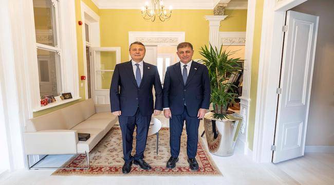 Başkan Tugay Kazakistan heyetini ağırladı