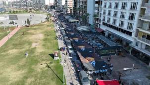 İzmir Ata'sına yürüdü