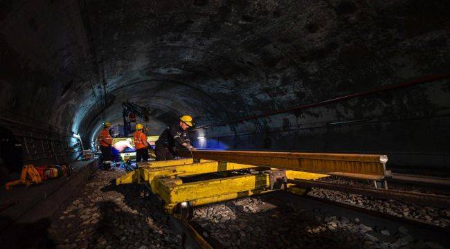 İzmir Metrosu'nda bakım zamanı