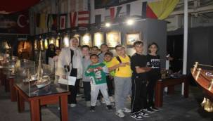 Öğrenciler dil becerilerini gezerek pekiştiriyor