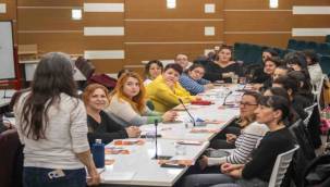 Bornova'da "Kadınların İnsan Hakları" için güçlü adım