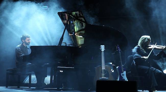 Dünyaca ünlü piyanist İzmir'de ayakta alkışlandı