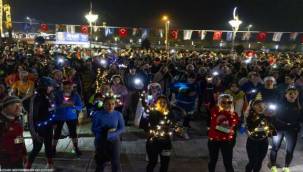 En uzun geceyi İzmirliler aydınlattı