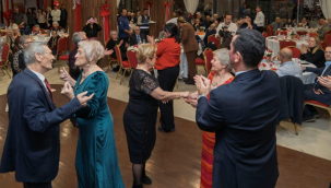 Huzurevinde yeni yıl coşkusu