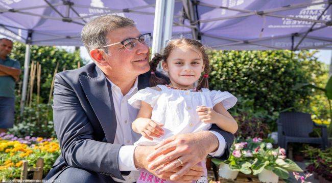 İzmir Büyükşehir öğrencinin yanında