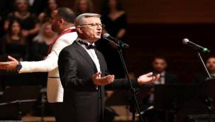 "İzmir Korosundan Sonbahar Tınıları"