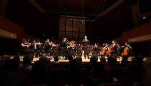 İzmir Oda Orkestrası dünyaca ünlü klarnetçi Barragán ile sahne aldı