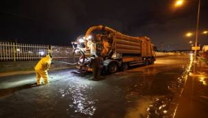 İzmir Büyükşehir Belediyesi ekipleri sağanak yağış nedeniyle seferber oldu