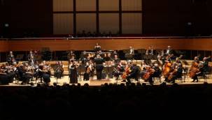 İzmir Devlet Senfoni Orkestrası iki büyük yeteneği buluşturdu