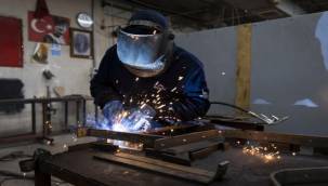 İzmir'in sihirli elleri kent için üretiyor