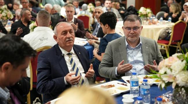 AK Parti Karabağlar'dan Vefa İftarı