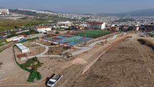 Bayraklı'da Ferdi Zeyrek Spor Kompleksi'nde Çalışmalar Sona Yaklaştı