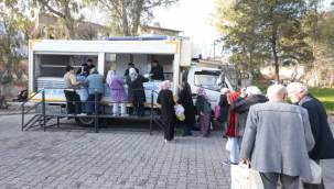 Konak'ta Ramazan bereketi Zafertepe'den başladı