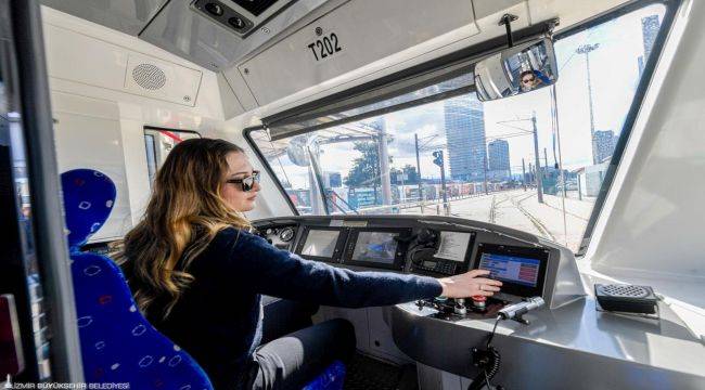 Raylarda kadın gücü