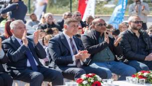 Başkan Tugay: Her zaman Güzelbahçe halkının yanında olacağım